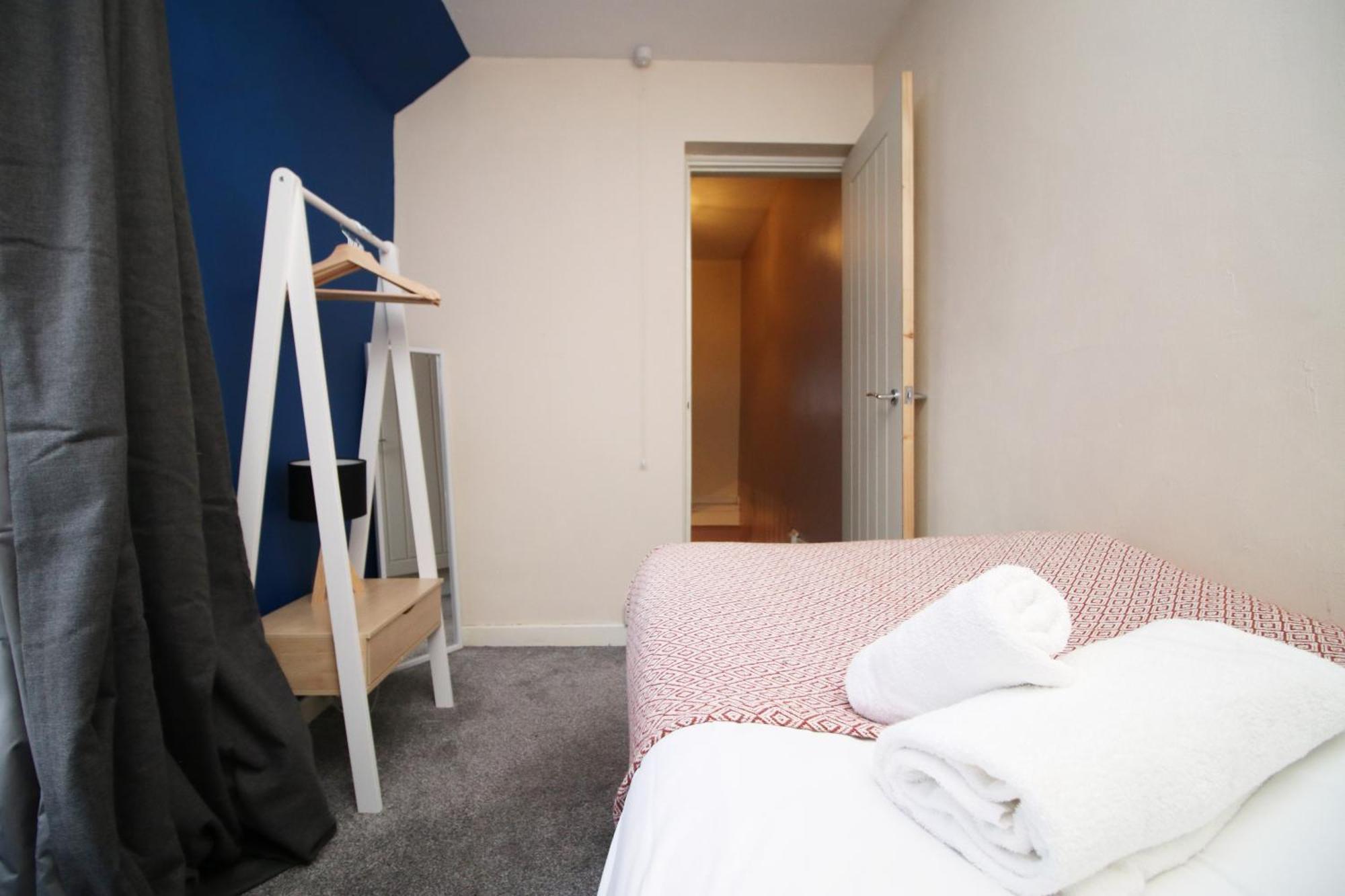 Cosy 3Br Home, Scenic Views, Ideal For Walks & Work Abertillery Luaran gambar