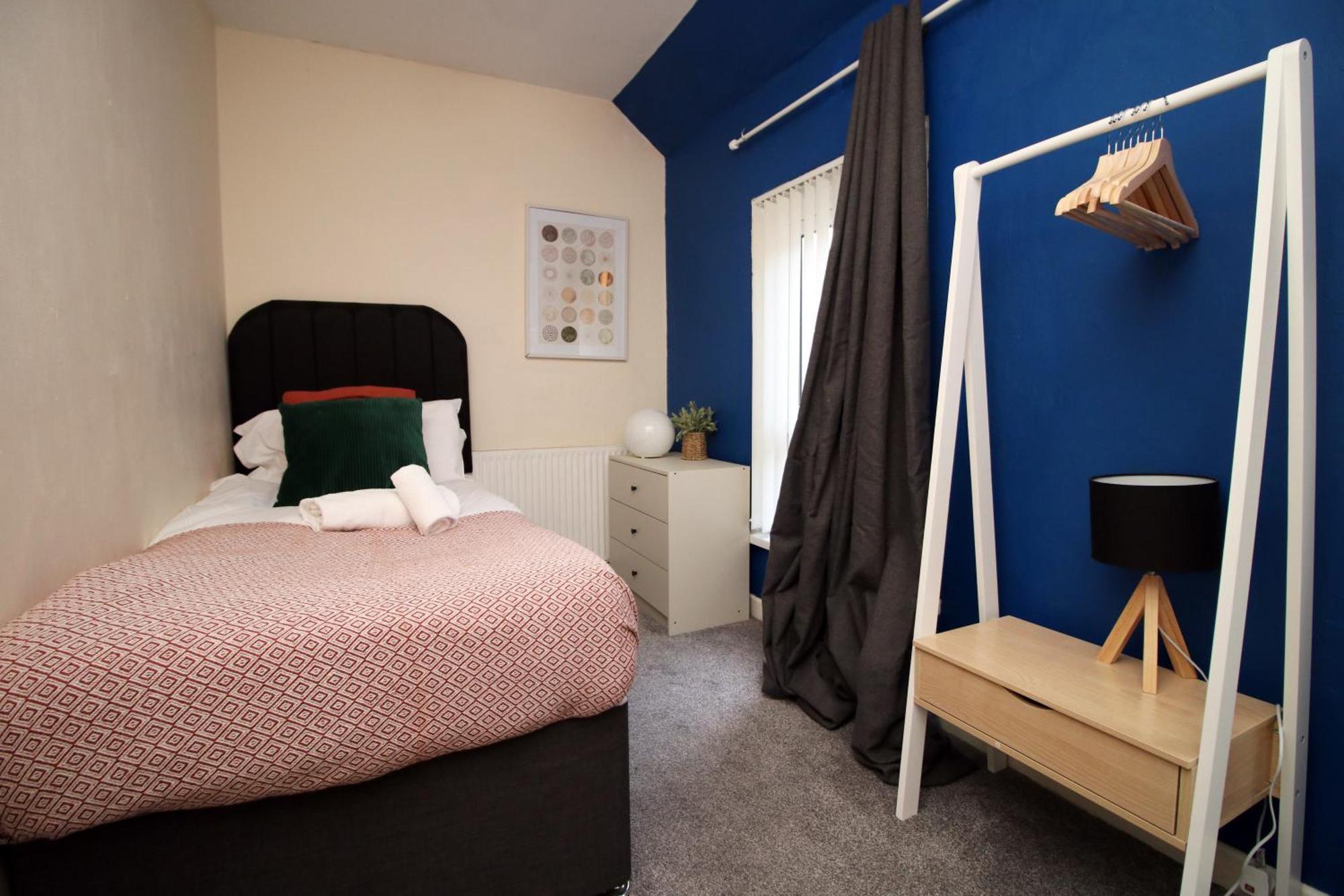 Cosy 3Br Home, Scenic Views, Ideal For Walks & Work Abertillery Luaran gambar