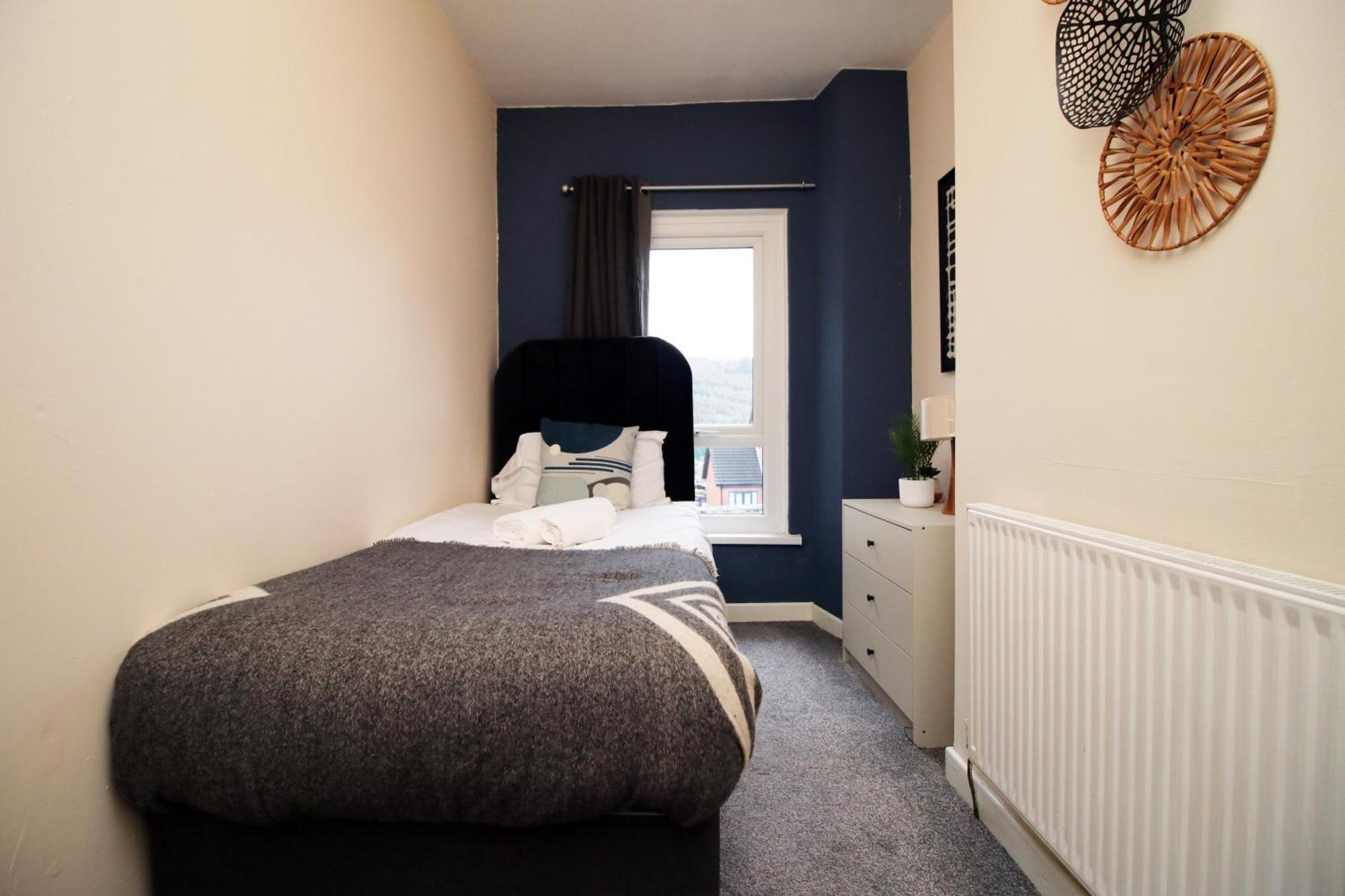 Cosy 3Br Home, Scenic Views, Ideal For Walks & Work Abertillery Luaran gambar