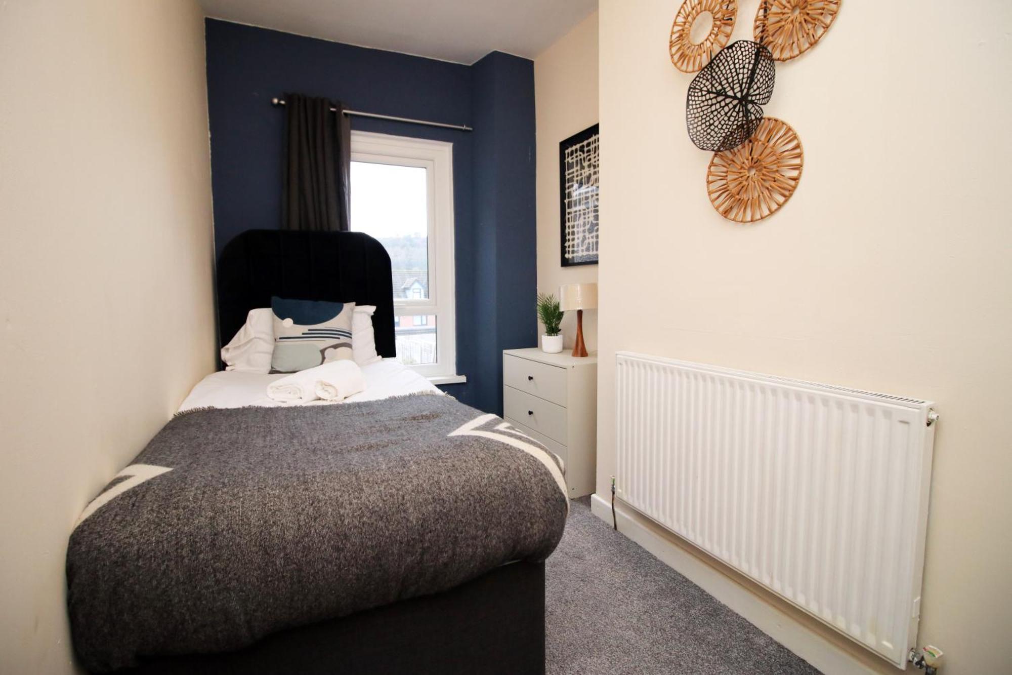 Cosy 3Br Home, Scenic Views, Ideal For Walks & Work Abertillery Luaran gambar