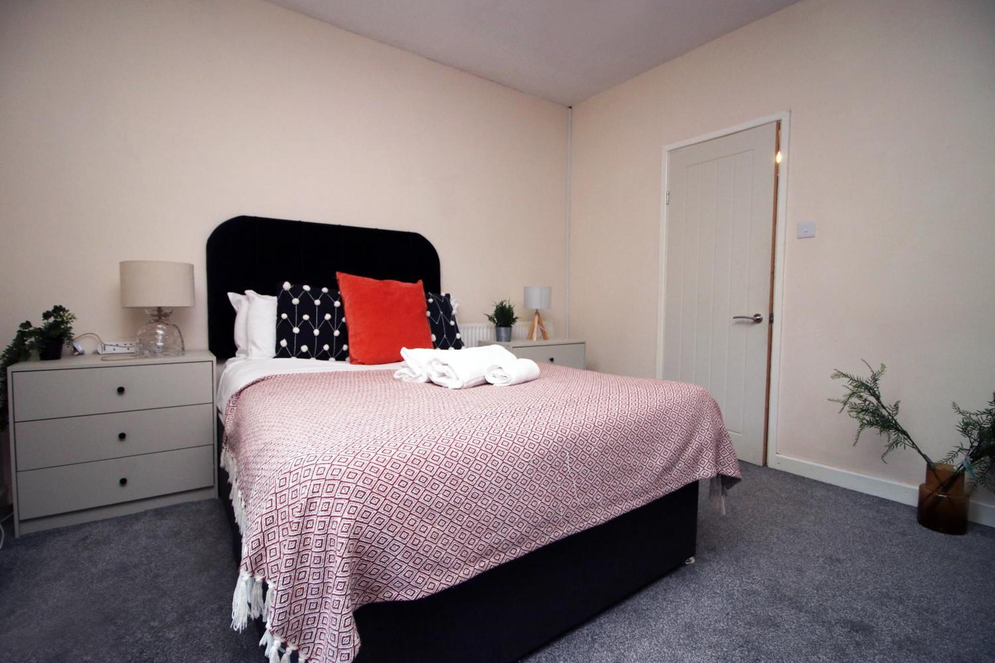 Cosy 3Br Home, Scenic Views, Ideal For Walks & Work Abertillery Luaran gambar