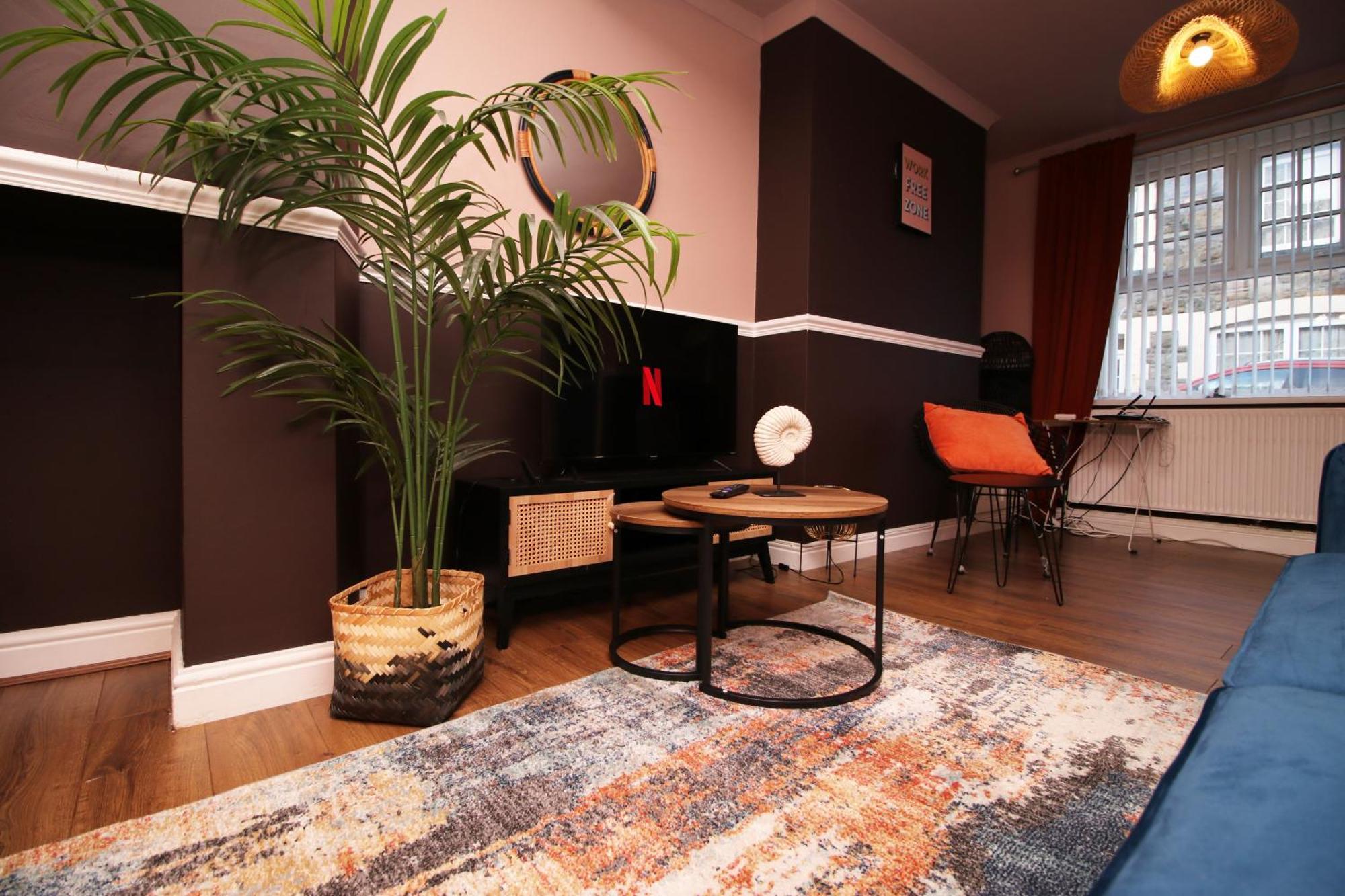 Cosy 3Br Home, Scenic Views, Ideal For Walks & Work Abertillery Luaran gambar